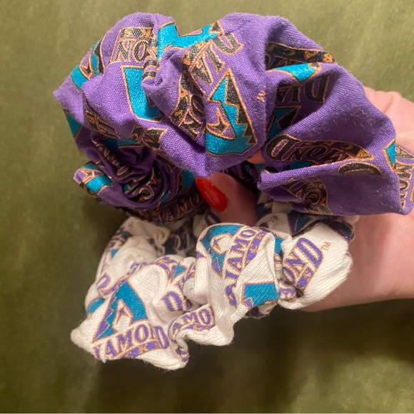 Vintage 90s Arizona Diamondbacks Scrunchies - Picture 3 of 3